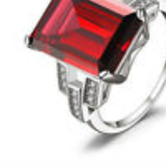 Red crystal Ring Size 6 - Picture 2 of 2